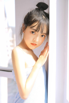 金梅瓶3